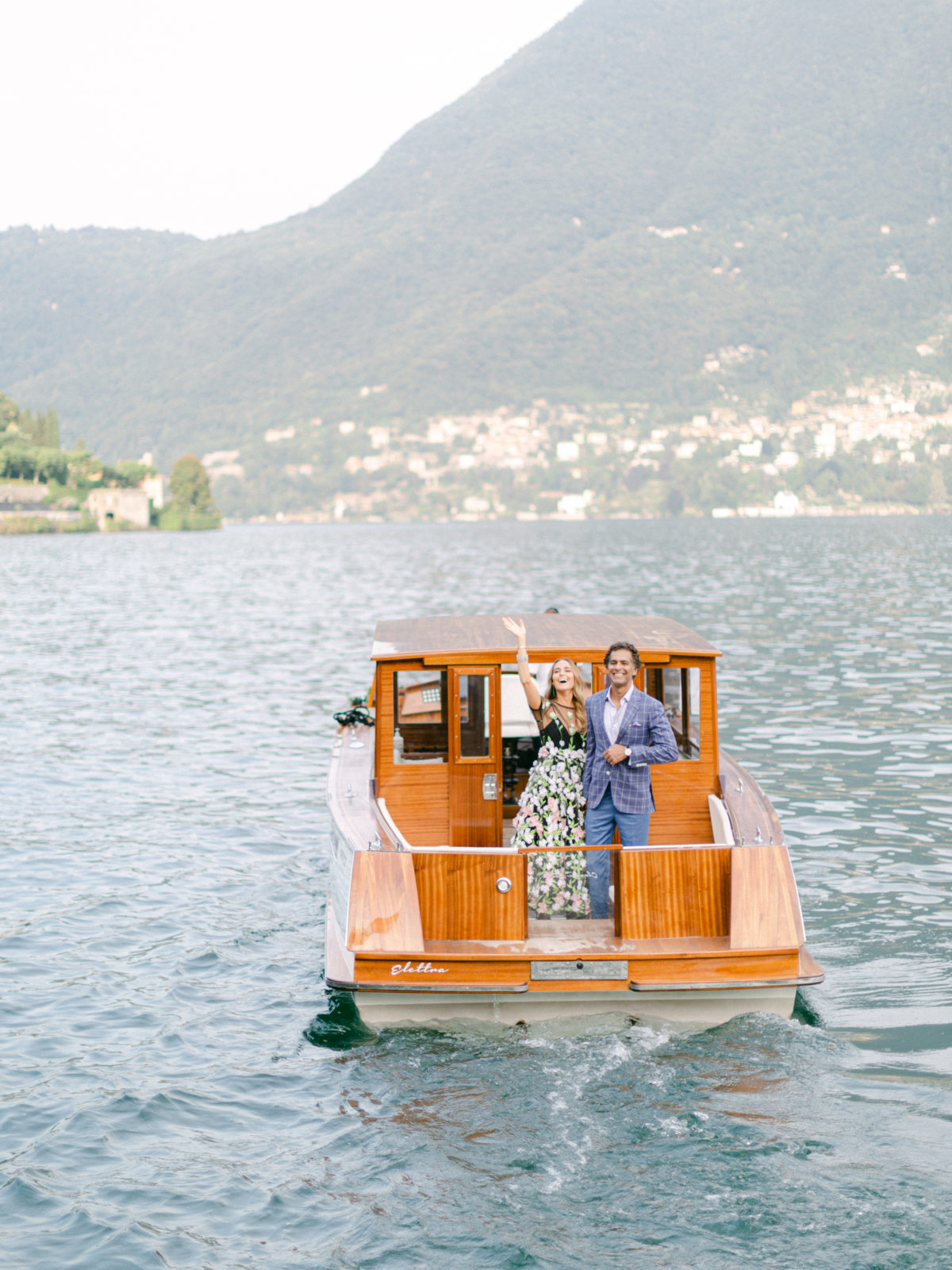 Bride and Groom arrive in Lake Como at Villa Balbiano