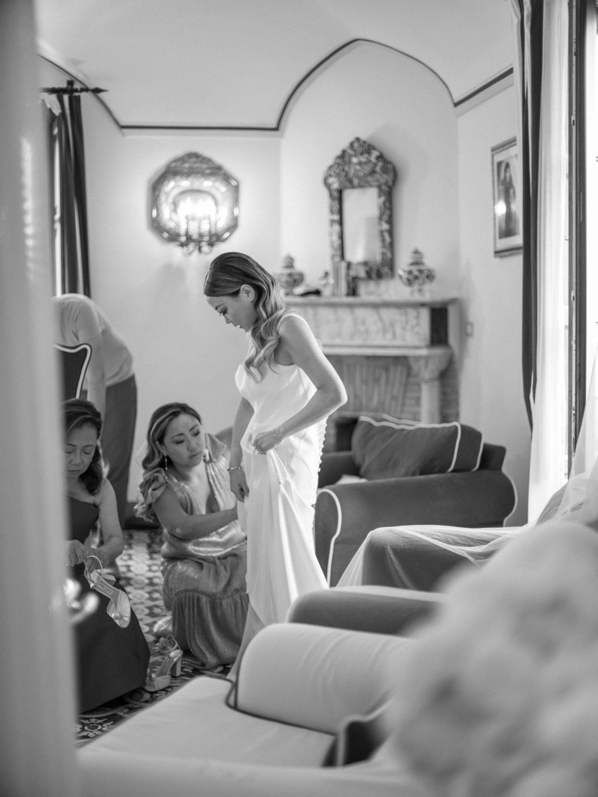 Bride getting ready at Villa Cimbrone
